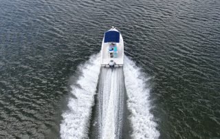 common-signals-air-horn-use-to-communicate-boat-safety-woodscan-hornet-air-horn-faq-1-power-trip-unsplash